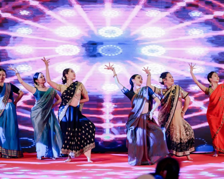 美馨卫生用品2026年会盛典 700人，嘉兴平湖铂尔曼酒店